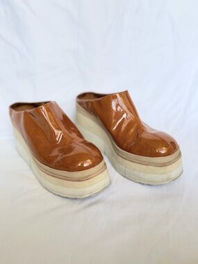 Naked Feet Shiny Cognac Platform Slip-On Mules